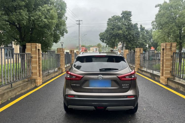 Used Nissan Qashqai 2019 2.0L CVT Smart Enjoyment Version Exterior 4