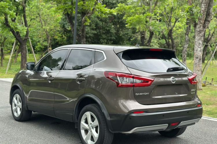 Used Nissan Qashqai 2019 2.0L CVT Smart Enjoyment Version Exterior 4