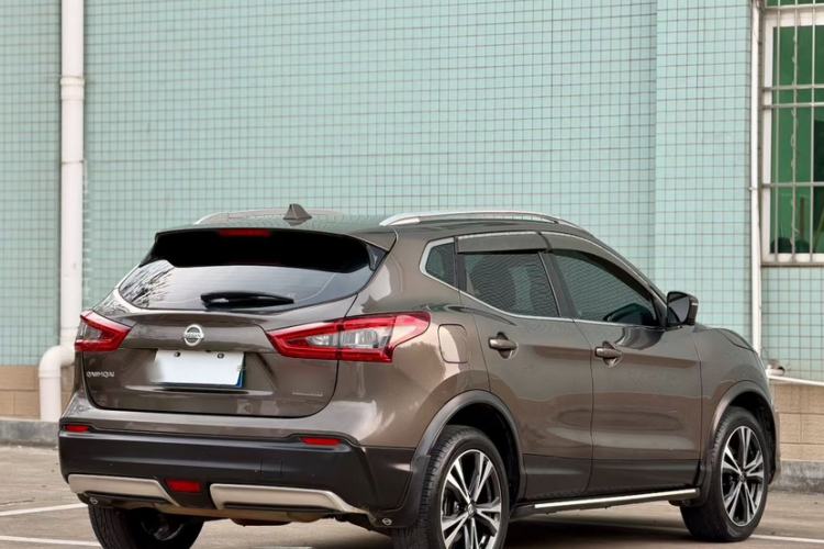 Used Nissan Qashqai 2019 2.0L CVT Luxury Edition Exterior 4