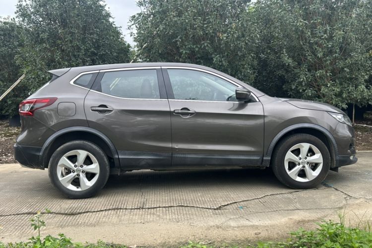 Used Nissan Qashqai 2019 2.0L CVT Smart Enjoyment Version Exterior 4