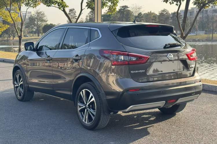 Used Nissan Qashqai 2019 2.0L CVT Luxury Edition Exterior 6