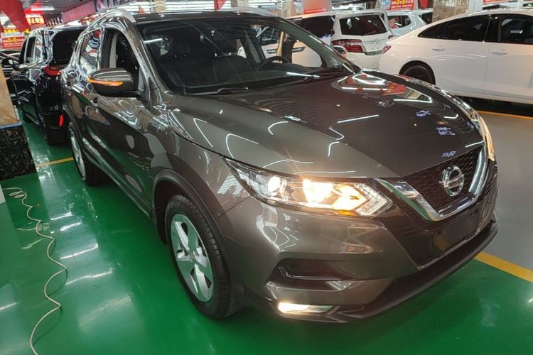 Used Nissan Qashqai 2019 2.0L CVT Smart Enjoyment Version Front Right 45 Deg