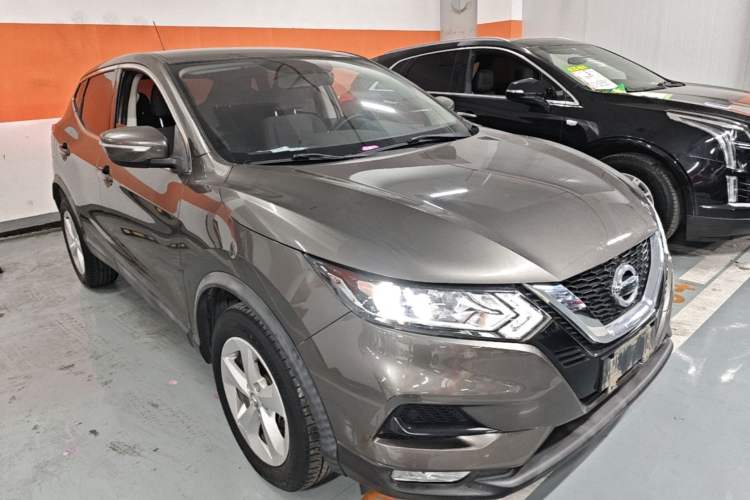 Used Nissan Qashqai 2019 2.0L CVT Smart Enjoyment Version Front Right 45 Deg