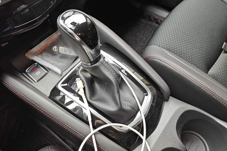 Used Nissan Qashqai 2019 2.0L CVT Luxury Edition Gear Lever
