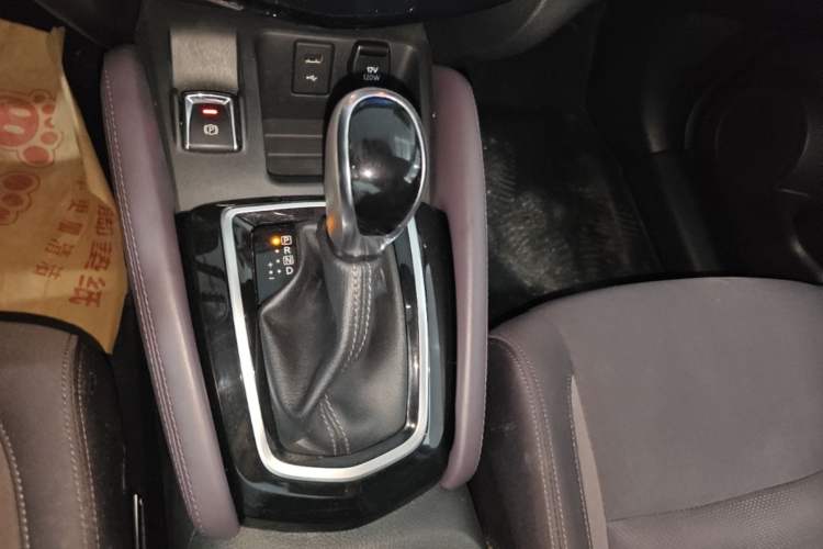 Used Nissan Qashqai 2019 2.0L CVT Smart Enjoyment Version Gear Lever