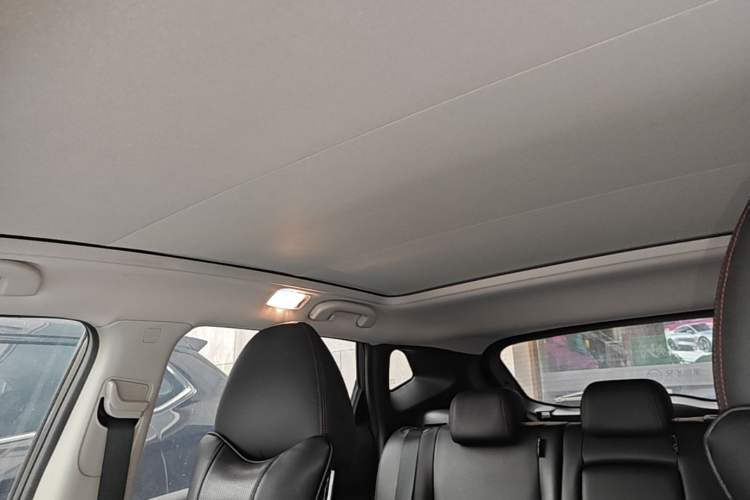 Used Nissan Qashqai 2019 2.0L CVT Luxury Edition Headliner