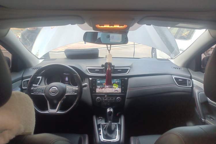 Used Nissan Qashqai 2019 2.0L CVT Luxury Edition Headliner