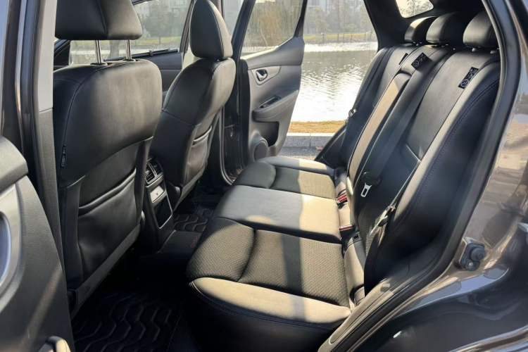 Used Nissan Qashqai 2019 2.0L CVT Luxury Edition Interior 2