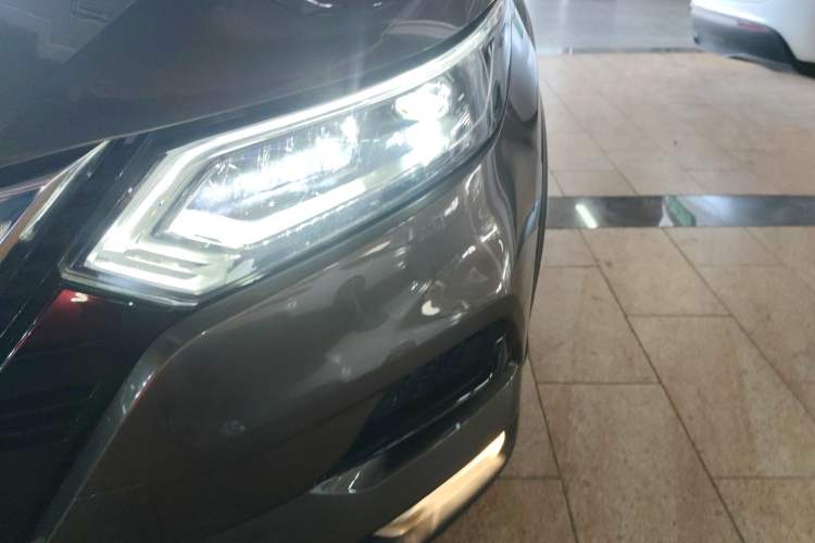 Used Nissan Qashqai 2019 2.0L CVT Luxury Edition Left Front Headlight