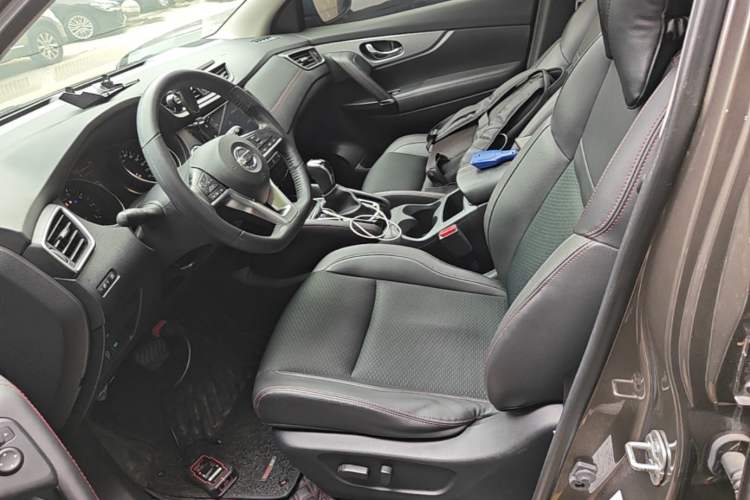 Used Nissan Qashqai 2019 2.0L CVT Luxury Edition Left Front Seat