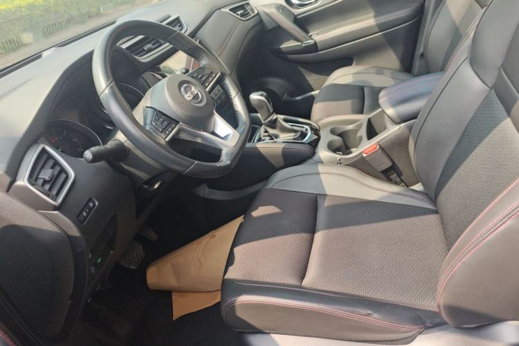 Used Nissan Qashqai 2019 2.0L CVT Luxury Edition Left Front Seat