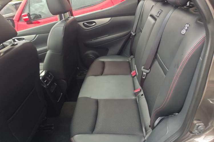 Used Nissan Qashqai 2019 2.0L CVT Luxury Edition Left Rear Seat