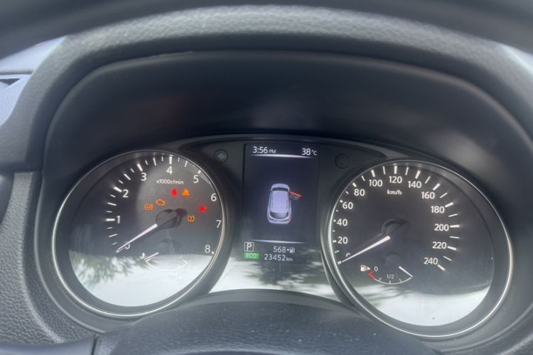 Used Nissan Qashqai 2019 2.0L CVT Smart Enjoyment Version Odometer Close Up