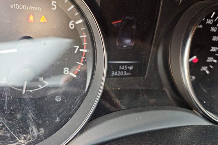 Used Nissan Qashqai 2019 2.0L CVT Smart Enjoyment Version Odometer Close Up