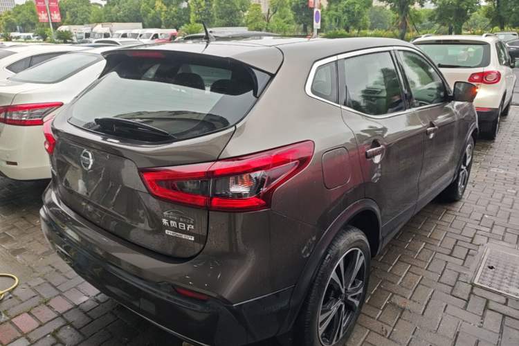 Used Nissan Qashqai 2019 2.0L CVT Luxury Edition Rear Right 45 Deg