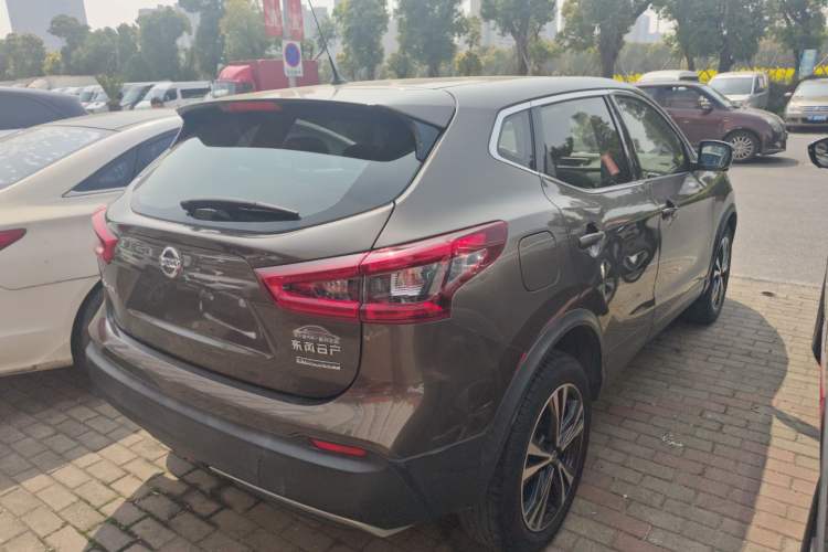 Used Nissan Qashqai 2019 2.0L CVT Luxury Edition Rear Right 45 Deg
