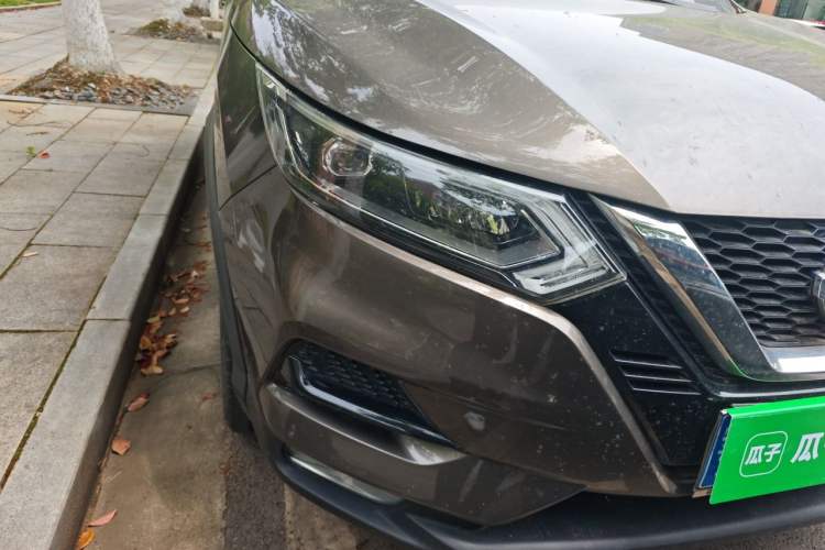 Used Nissan Qashqai 2019 2.0L CVT Luxury Edition Right Front Headlight