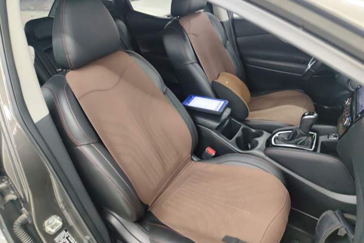 Used Nissan Qashqai 2019 2.0L CVT Luxury Edition Right Front Seat