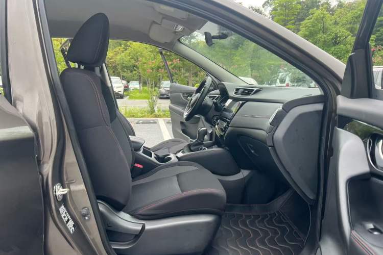 Used Nissan Qashqai 2019 2.0L CVT Smart Enjoyment Version Right Front Seat