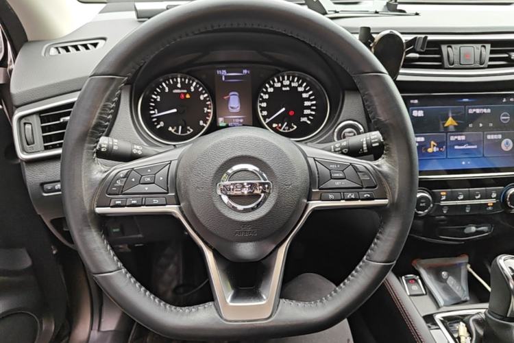 Used Nissan Qashqai 2019 2.0L CVT Luxury Edition Steering Wheel