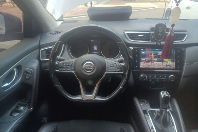 Used Nissan Qashqai 2019 2.0L CVT Luxury Edition Steering Wheel