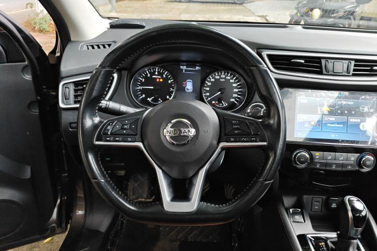 Used Nissan Qashqai 2019 2.0L CVT Luxury Edition Steering Wheel