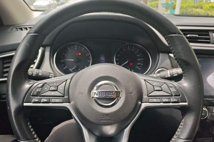 Used Nissan Qashqai 2019 2.0L CVT Luxury Edition Steering Wheel