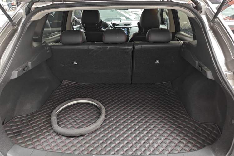 Used Nissan Qashqai 2019 2.0L CVT Luxury Edition Trunk