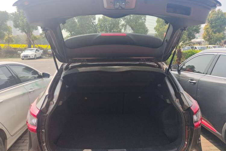 Used Nissan Qashqai 2019 2.0L CVT Luxury Edition Trunk