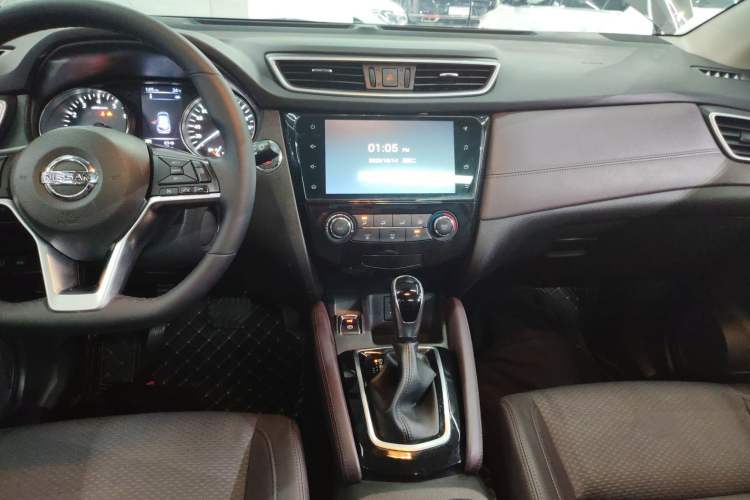 Used Nissan Qashqai 2019 2.0L CVT Luxury Edition Audio And AC Panel