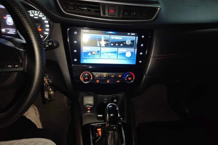 Used Nissan Qashqai 2019 2.0L CVT Smart Enjoyment Version Audio And AC Panel