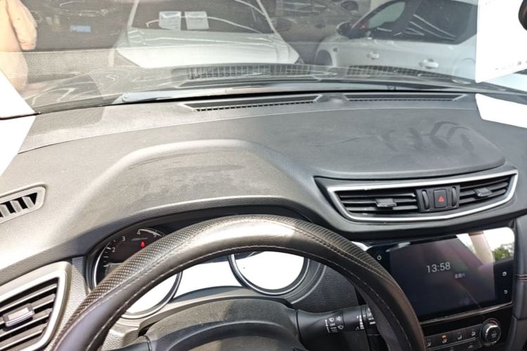 Used Nissan Qashqai 2019 2.0L CVT Smart Enjoyment Version Center Console