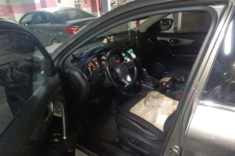 Used Nissan Qashqai 2019 2.0L CVT Luxury Edition Driver Seat