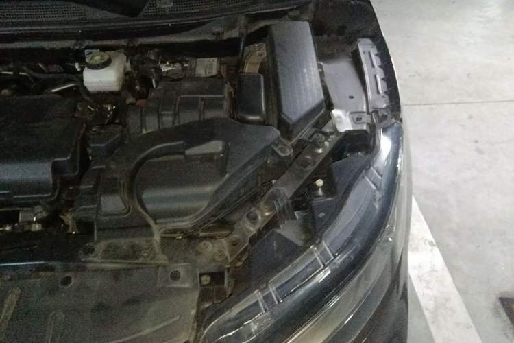 Used Nissan Qashqai 2019 2.0L CVT Luxury Edition Engine Bay Left