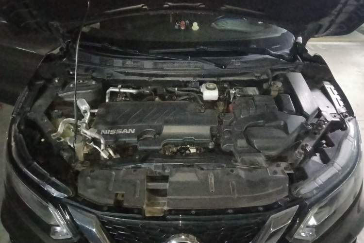 Used Nissan Qashqai 2019 2.0L CVT Luxury Edition Engine Bay
