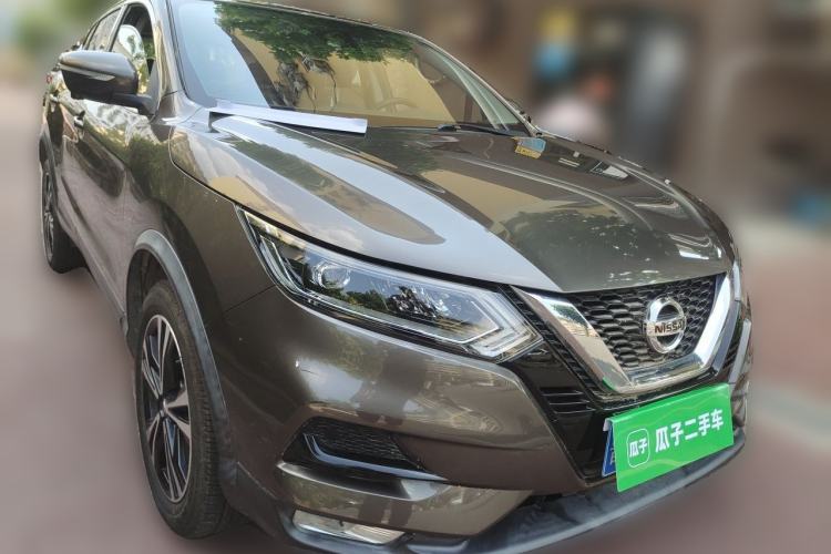 Used Nissan Qashqai 2019 2.0L CVT Luxury Edition Front Right 45 Deg