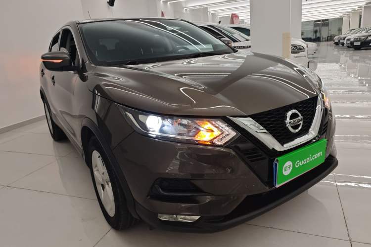 Used Nissan Qashqai 2019 2.0L CVT Smart Enjoyment Version Front Right 45 Deg