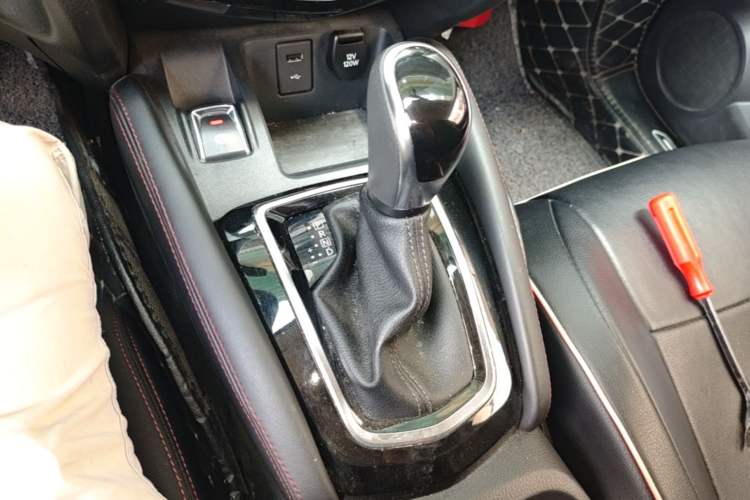 Used Nissan Qashqai 2019 2.0L CVT Smart Enjoyment Version Gear Lever