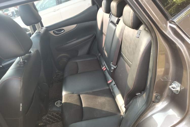 Used Nissan Qashqai 2019 2.0L CVT Luxury Edition Interior 4