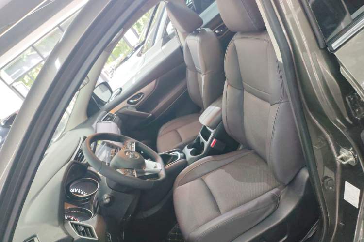 Used Nissan Qashqai 2019 2.0L CVT Luxury Edition Left Front Seat