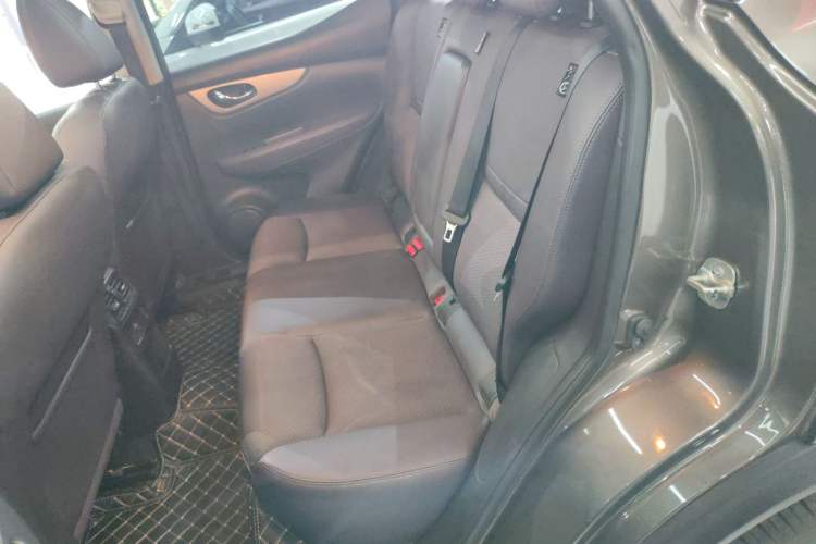 Used Nissan Qashqai 2019 2.0L CVT Luxury Edition Left Rear Seat