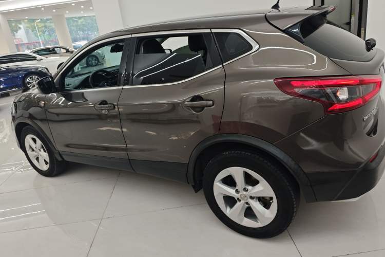 Used Nissan Qashqai 2019 2.0L CVT Smart Enjoyment Version Left Side