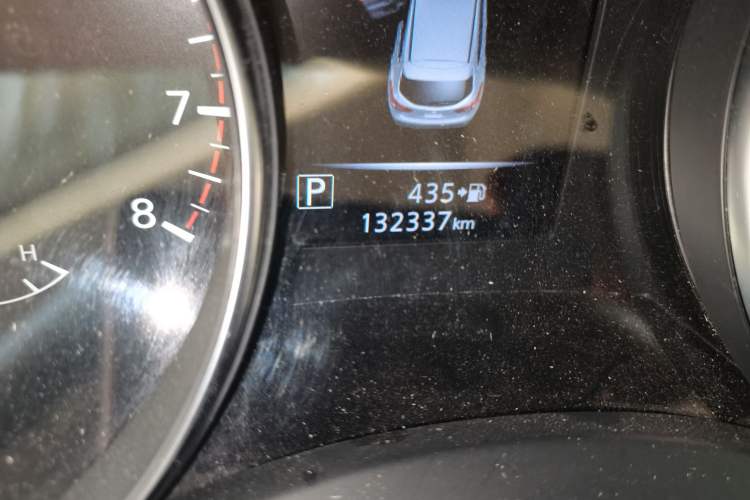 Used Nissan Qashqai 2019 2.0L CVT Luxury Edition Odometer Close Up