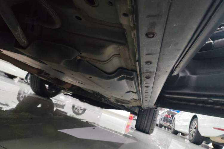 Used Nissan Qashqai 2019 2.0L CVT Luxury Edition Right Side Sill