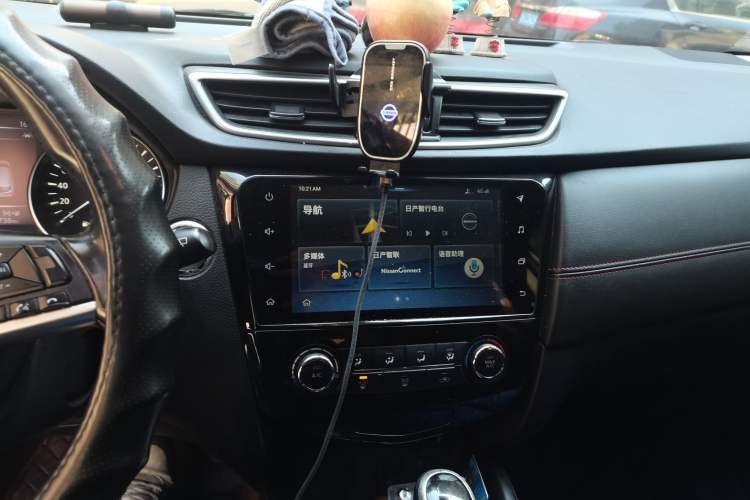 Used Nissan Qashqai 2019 2.0L CVT Luxury Edition Audio And AC Panel