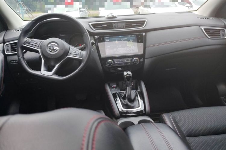 Used Nissan Qashqai 2019 2.0L CVT Luxury Edition Center Console