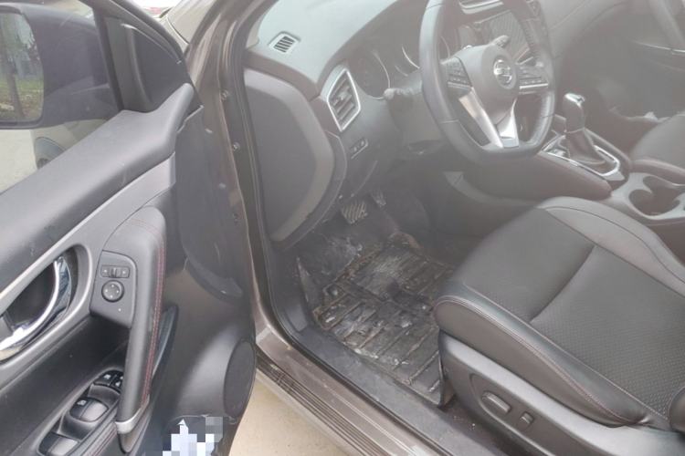 Used Nissan Qashqai 2019 2.0L CVT Luxury Edition Driver Seat