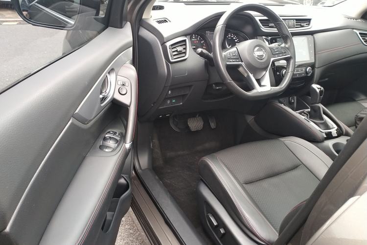 Used Nissan Qashqai 2019 2.0L CVT Luxury Edition Driver Seat