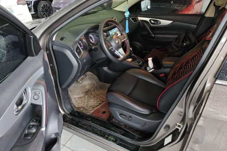 Used Nissan Qashqai 2019 2.0L CVT Luxury Edition Driver Seat