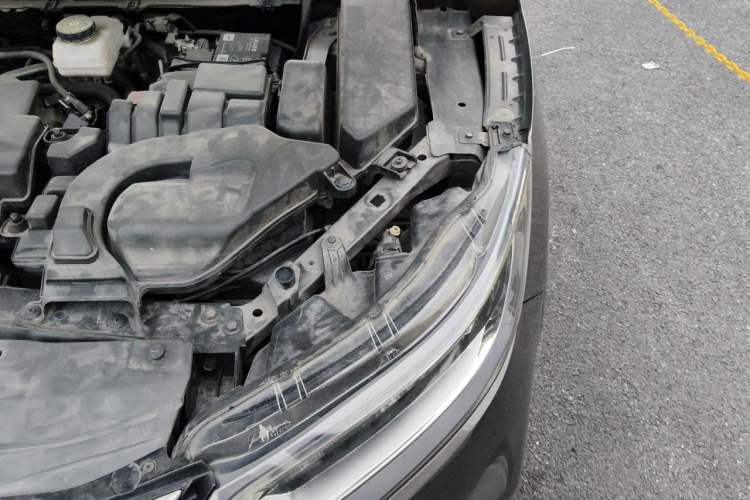 Used Nissan Qashqai 2019 2.0L CVT Luxury Edition Engine Bay Left